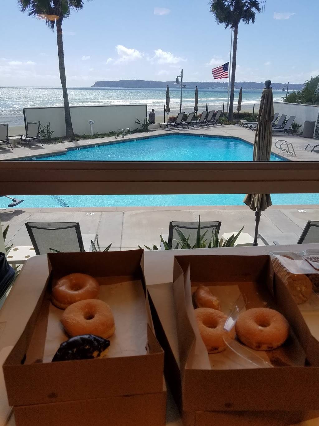 Amalo Brew Coffee | bakery | 640 Orange Ave, Coronado, CA 92118, USA | 6195379011 OR +1 619-537-9011