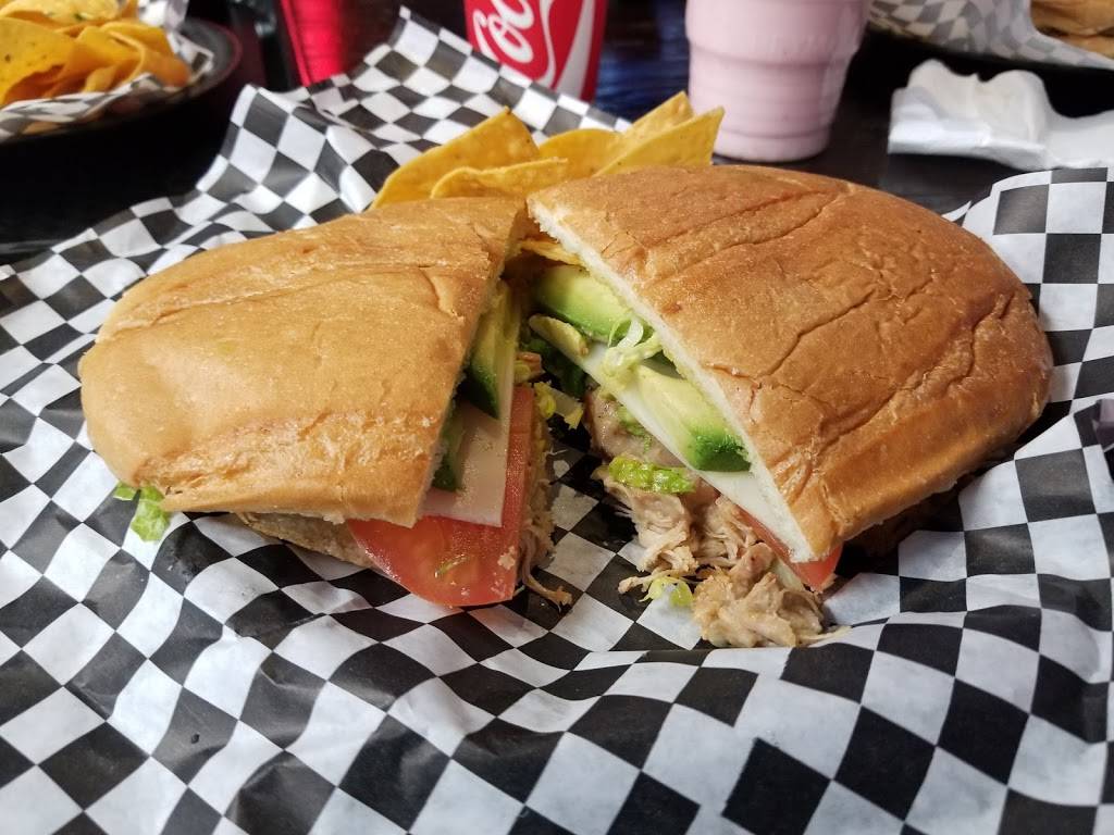 El Taco Buchon | restaurant | 2444 S Atlantic Blvd, Commerce, CA 90040, USA | 3233182888 OR +1 323-318-2888