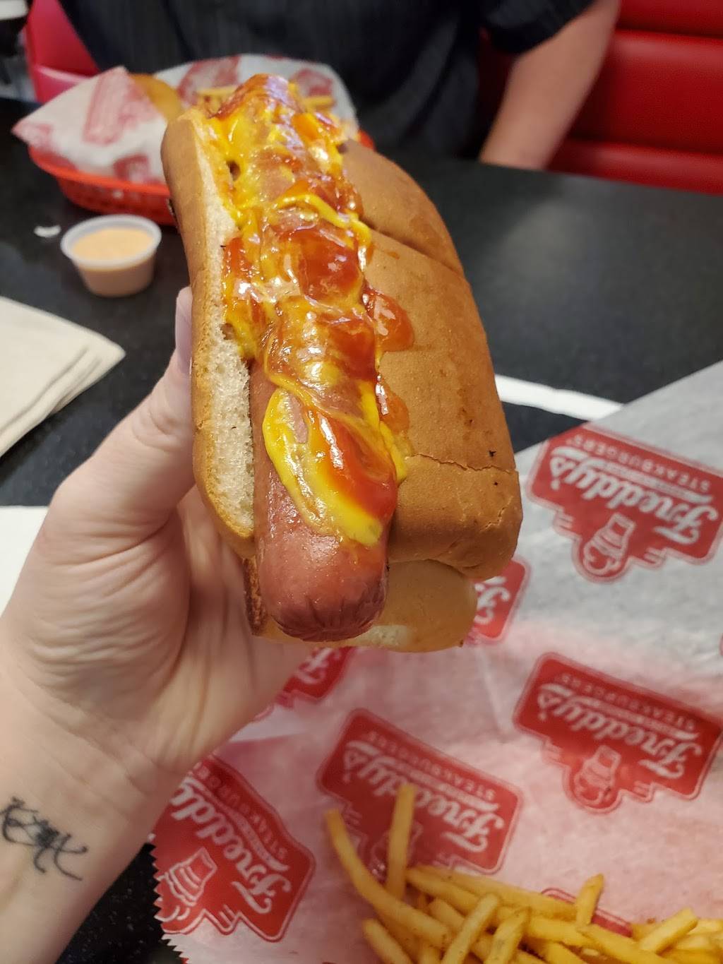 Freddys Frozen Custard & Steakburgers | restaurant | 5717 O St, Lincoln, NE 68510, USA | 4029044144 OR +1 402-904-4144