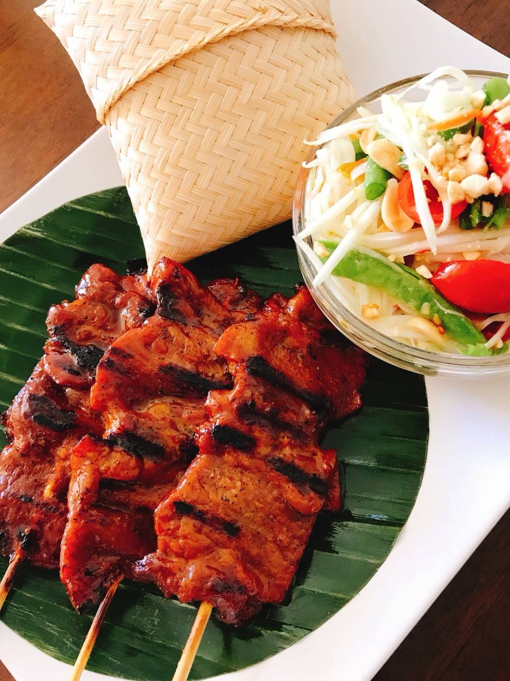 Saraya Thai Cuisine | restaurant | 1439 W Olive Ave, Burbank, CA 91506, USA | 8188461244 OR +1 818-846-1244