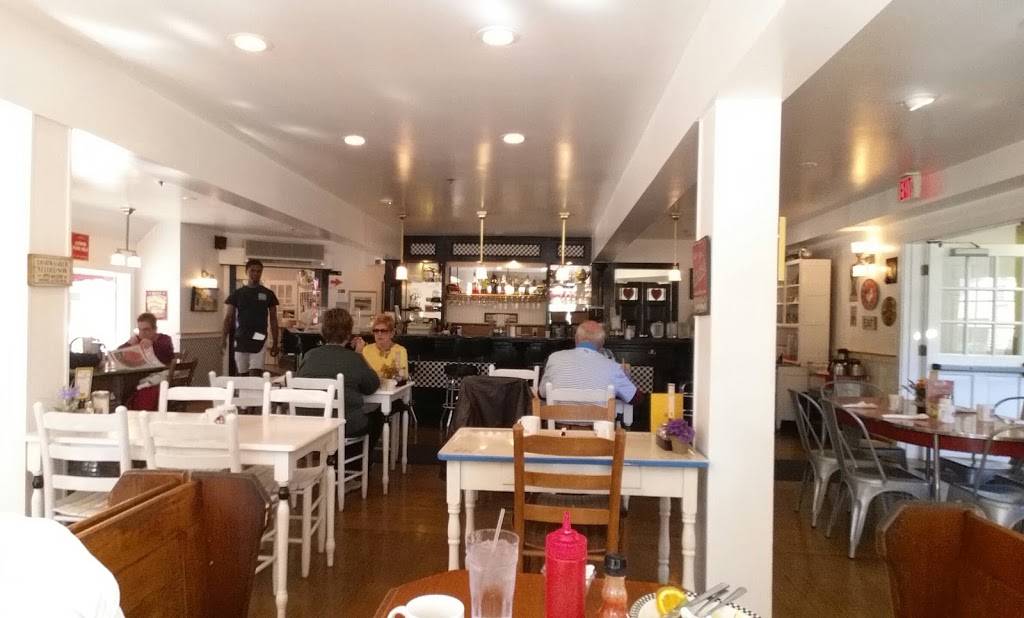 Amore Breakfast | restaurant | 87 Main Street- Box 684 At the blinking light, Ogunquit, ME 03907, USA | 2076466667 OR +1 207-646-6667