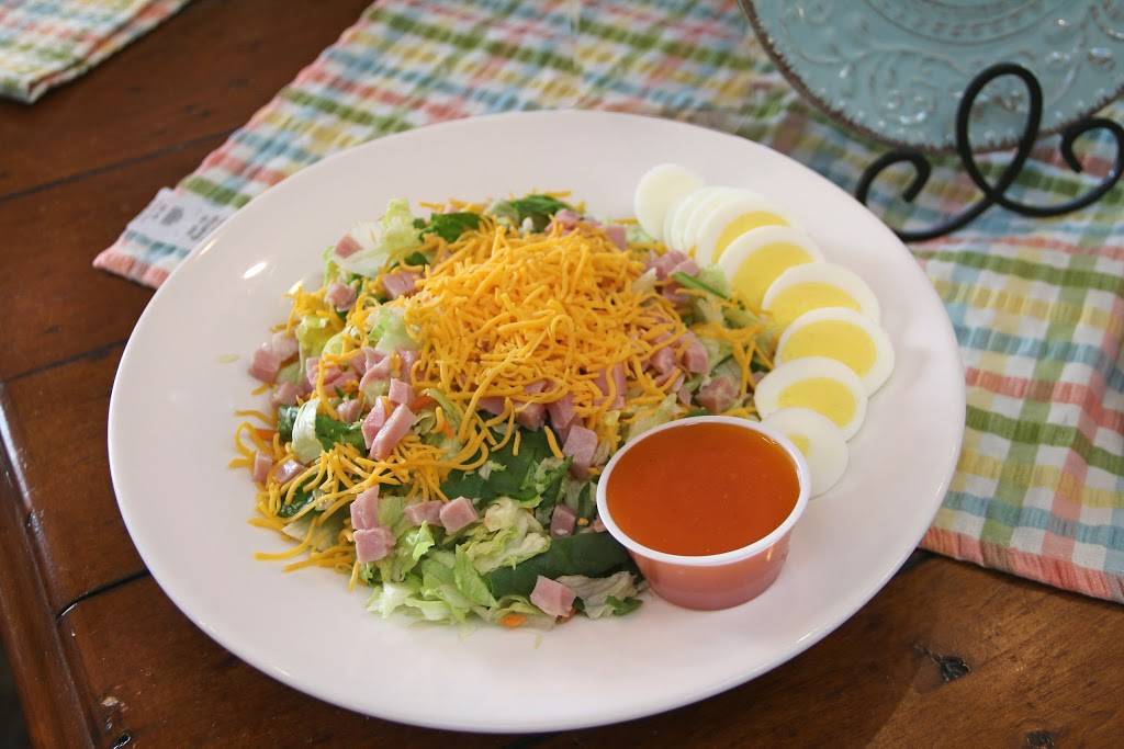 Das Dutchman Essenhaus | bakery | 240 Hwy 20, Middlebury, IN 46540, USA | 5748259471 OR +1 574-825-9471