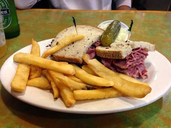 Court Deli | meal takeaway | 96 E 161st St, Bronx, NY 10451, USA | 7189931380 OR +1 718-993-1380