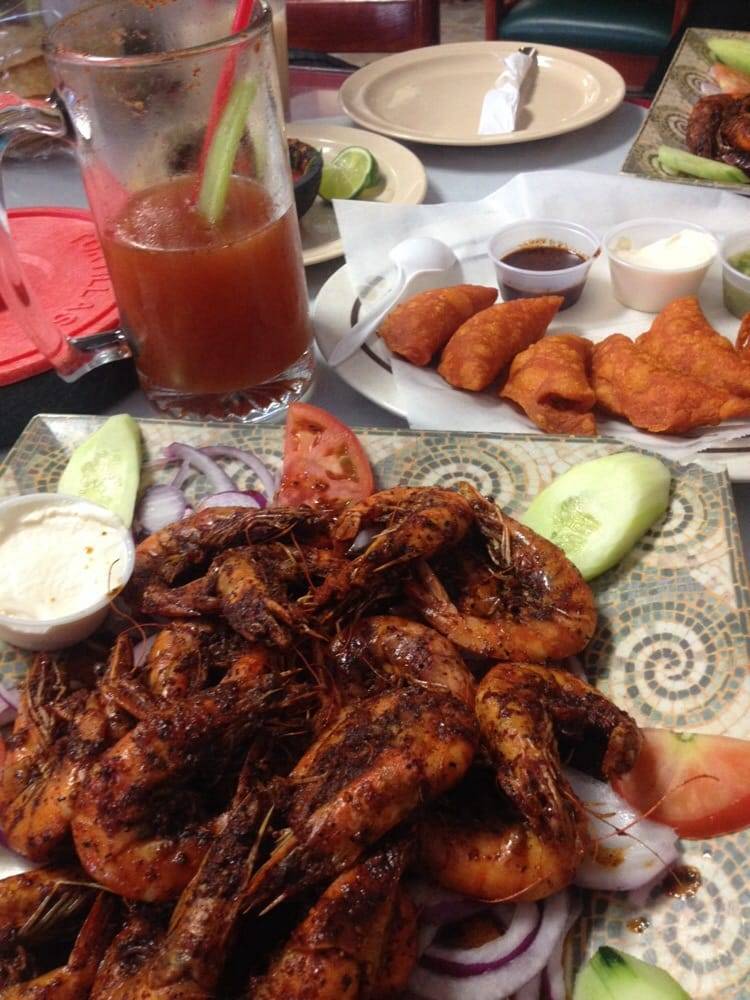 Lonchera (Los Corrales) | restaurant | 1501-1699 W Walnut St, Santa Ana, CA 92703, USA | 7147134392 OR +1 714-713-4392