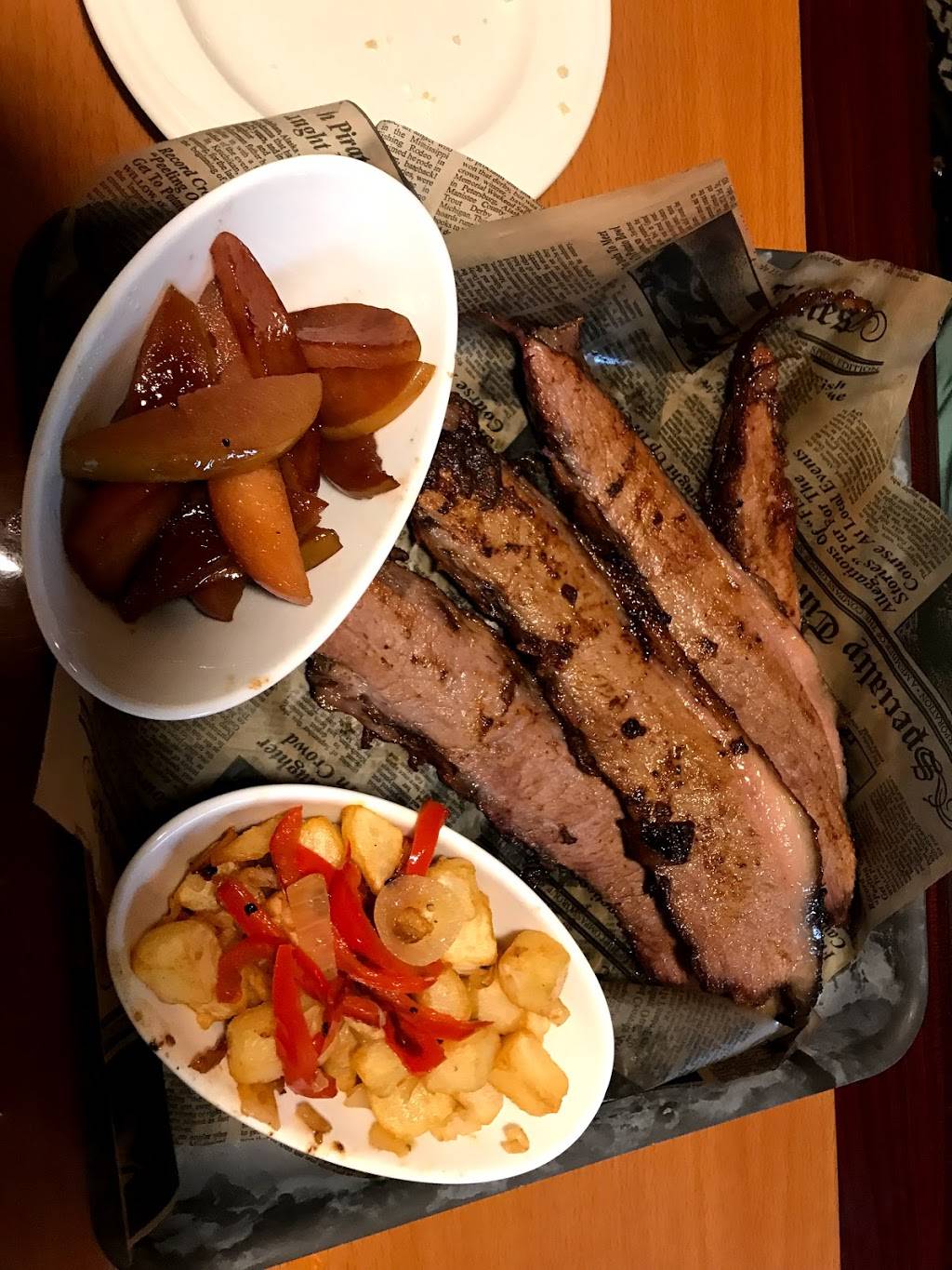 Bills Smokehouse | restaurant | 305 E Washington Center Rd, Fort Wayne, IN 46825, USA | 2604840411 OR +1 260-484-0411