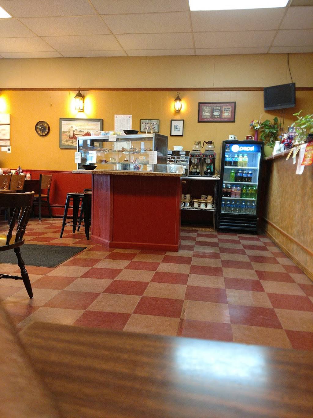 Holvys Diner | restaurant | 824 Water Ave, Hillsboro, WI 54634, USA | 6084893539 OR +1 608-489-3539