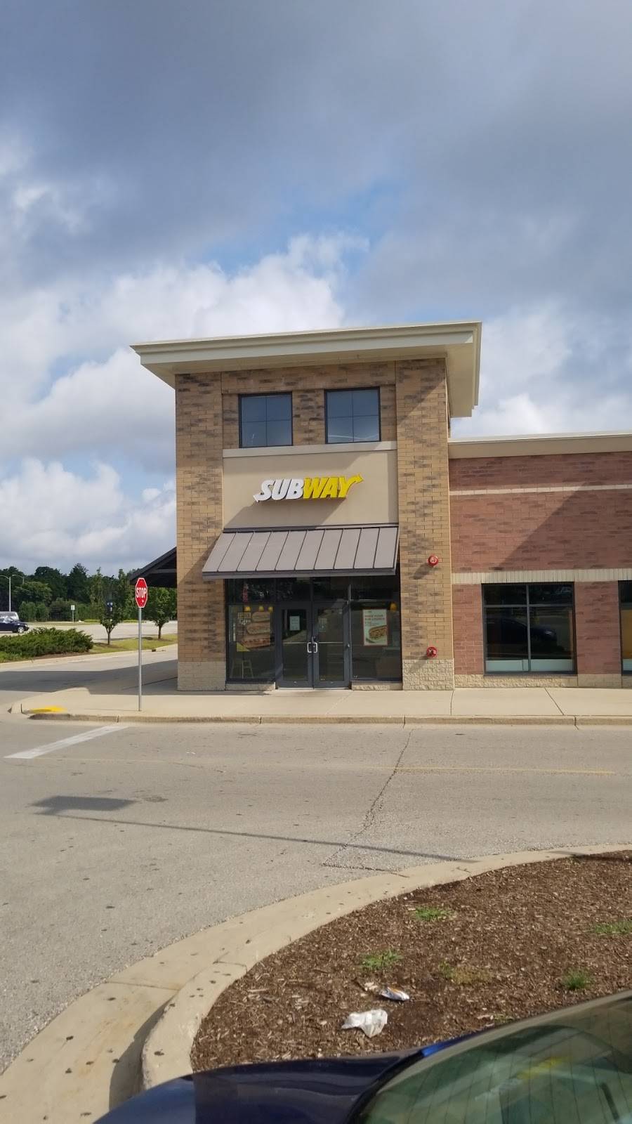 Subway | restaurant | 5800 W Capitol Dr Space #31, Midtown Center, Milwaukee, WI 53216, USA | 4144447827 OR +1 414-444-7827