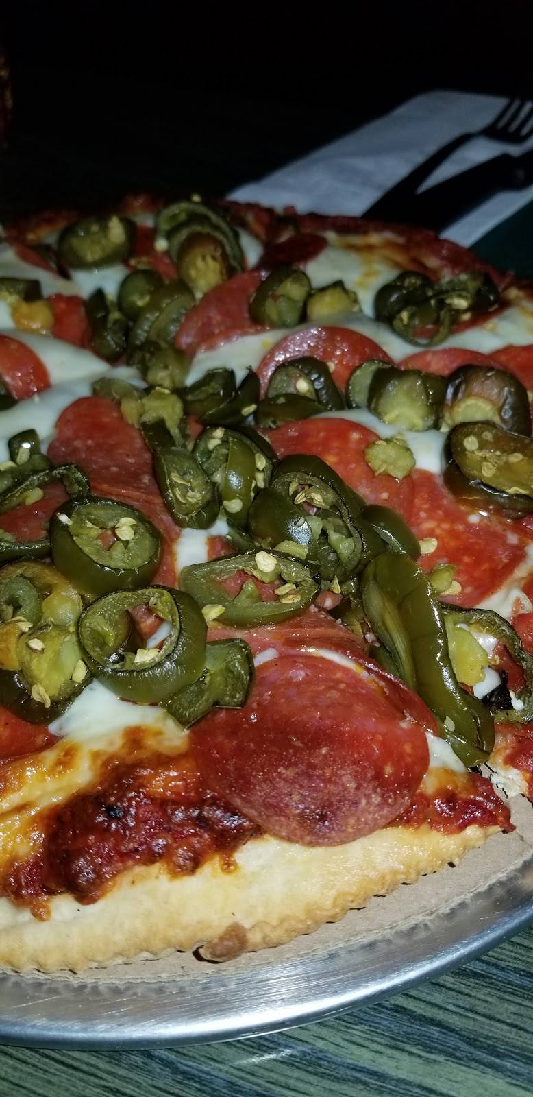 Ratch & Debs Pizza | restaurant | 720 Merritt Ave # A, Oshkosh, WI 54901, USA | 9202352273 OR +1 920-235-2273