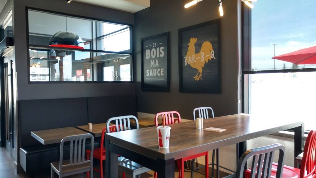 St-Hubert Express | restaurant | Rue Laval, Lac-Mégantic, QC G6B 1A4, Canada | 8195836767 OR +1 819-583-6767