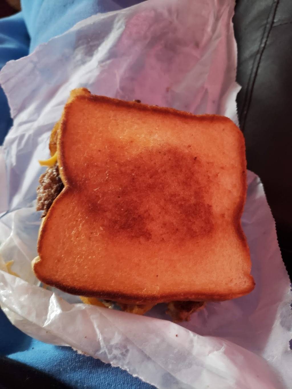 Wendys | restaurant | 976 N Henderson St, Galesburg, IL 61401, USA | 3093427011 OR +1 309-342-7011