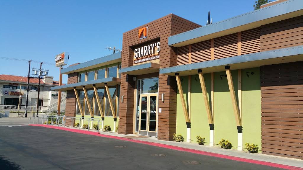 Sharkys Woodfired Mexican Grill | restaurant | 18426 Nordhoff St, Northridge, CA 91325, USA | 8187722800 OR +1 818-772-2800