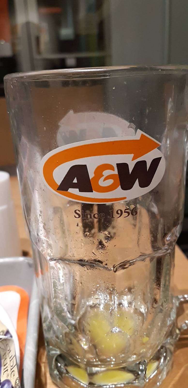 A&W Canada | restaurant | 182 Boulevard Saint-Luc, Saint-Jean-sur-Richelieu, QC J2W 1C7, Canada | 5793621700 OR +1 579-362-1700