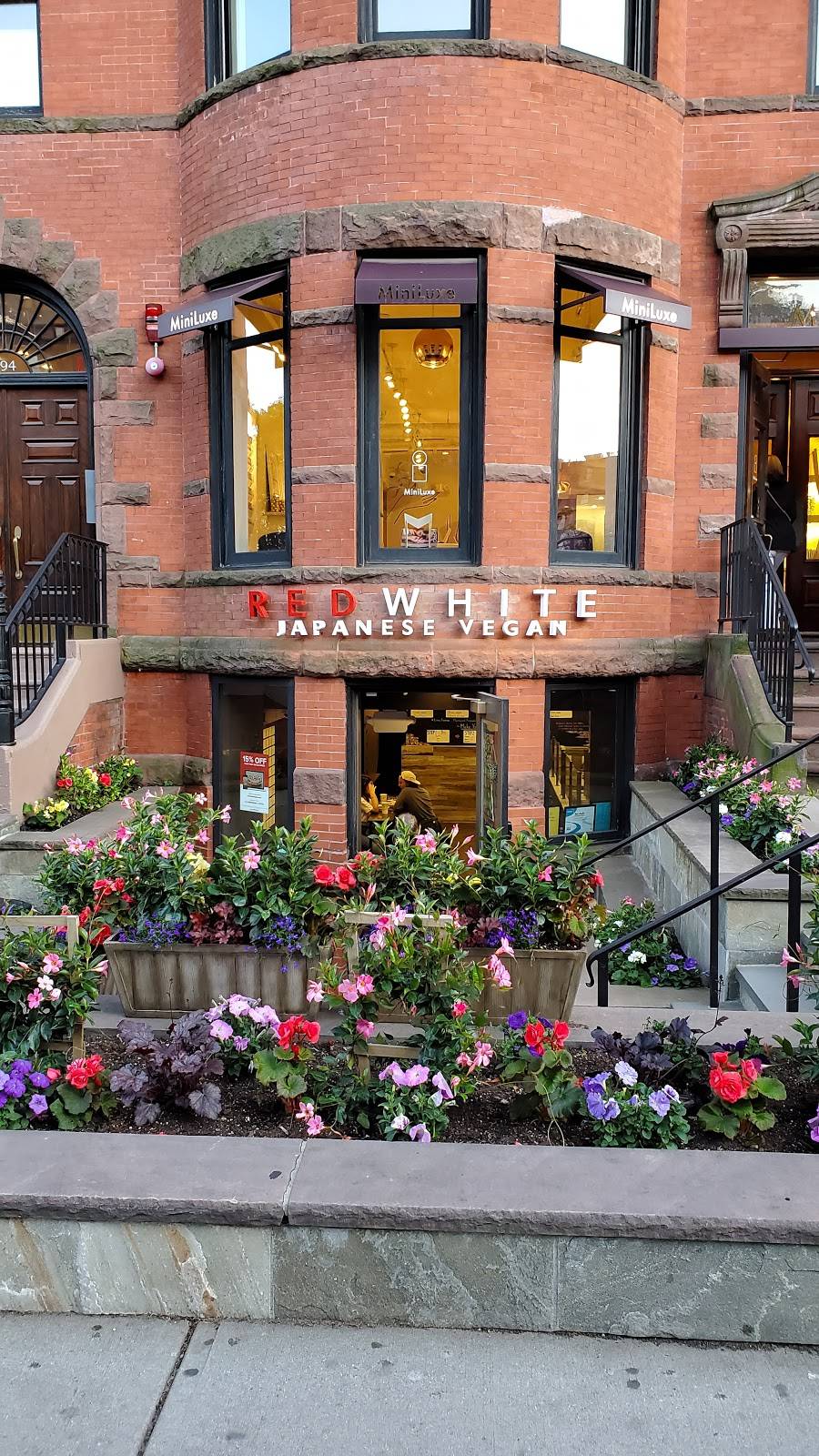 REDWHITE Japanese Vegan | restaurant | 294 Newbury St, Boston, MA 02115, USA | 8572770609 OR +1 857-277-0609