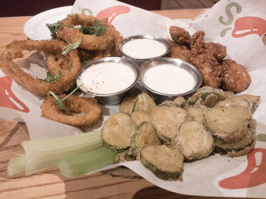 Chilis Grill & Bar | meal takeaway | 2560 W El Camino Real, Mountain View, CA 94040, USA | 6509412227 OR +1 650-941-2227