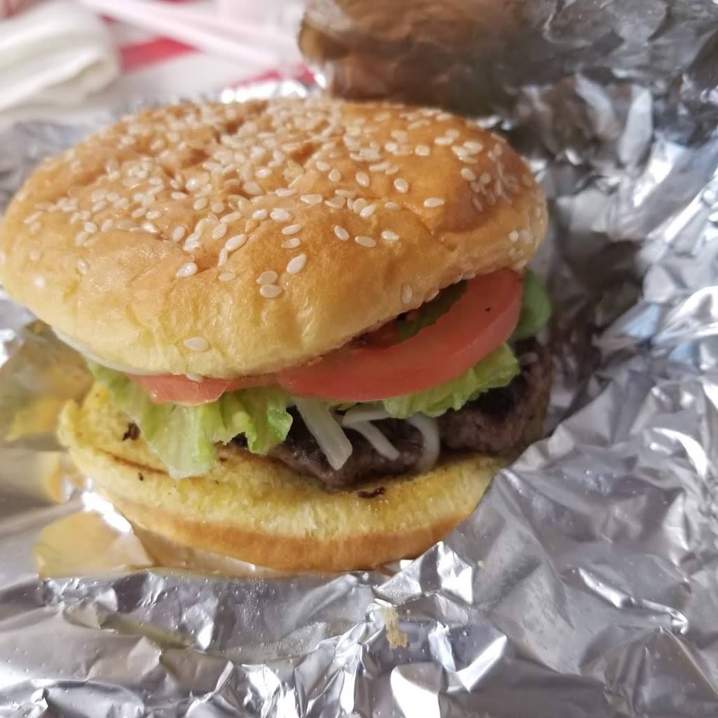 Suz-Eqs | restaurant | 401 W Main St, Cardington, OH 43315, USA | 4198648378 OR +1 419-864-8378