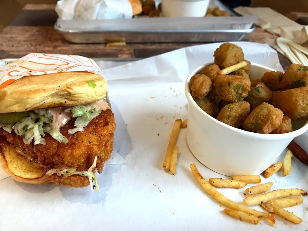 Wooboi Hot Chicken | restaurant | 139 Spring St #1, Herndon, VA 20170, USA | 7034353703 OR +1 703-435-3703