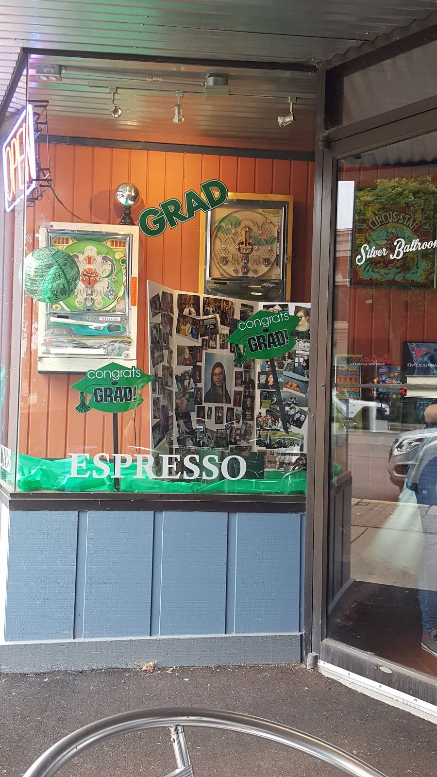 The Silver Ballroom | restaurant | 3063 Biddle Ave, Wyandotte, MI 48192, USA | 7343097160 OR +1 734-309-7160