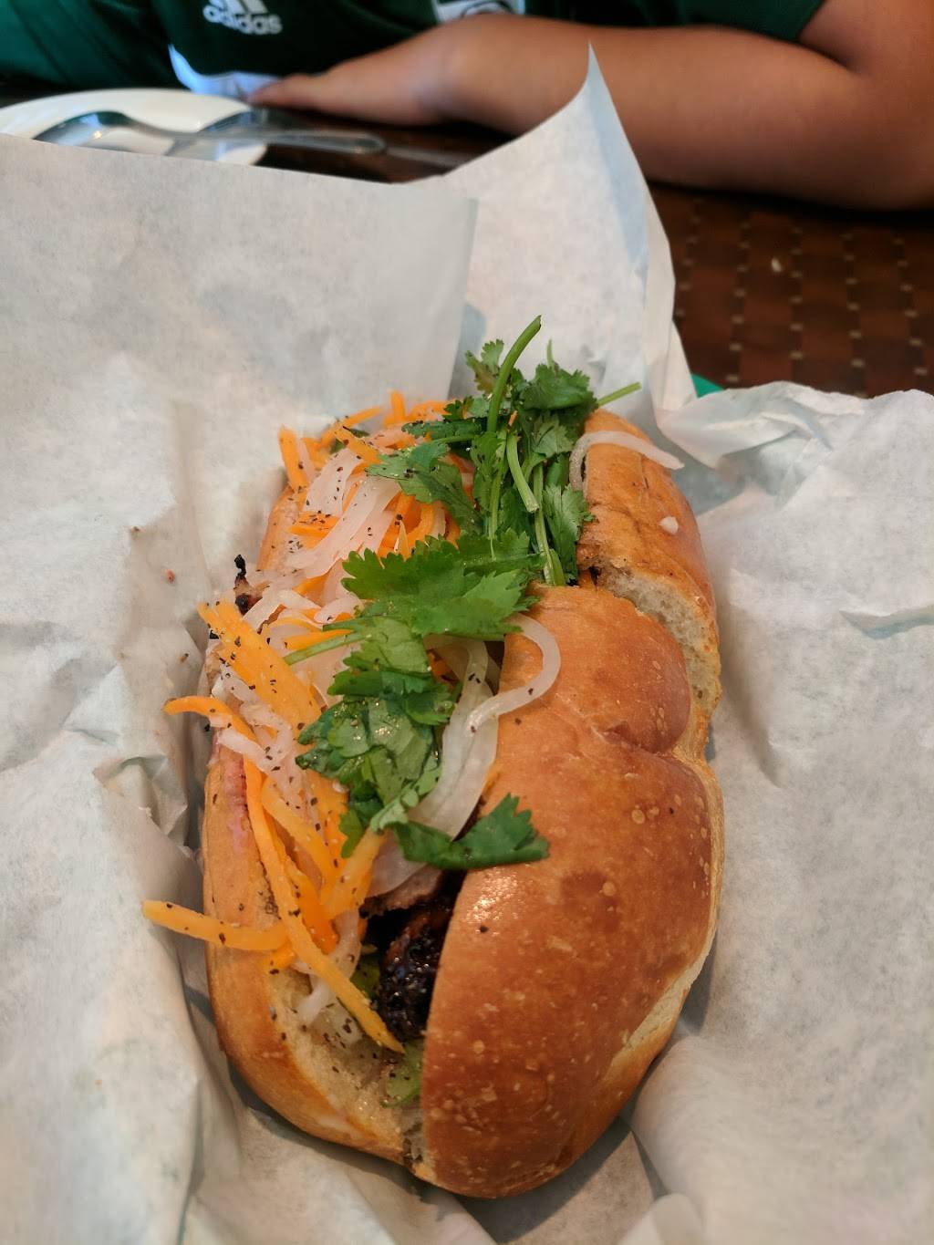 Saigon Palace | restaurant | 10 Mayo Rd, Edgewater, MD 21037, USA | 4109560505 OR +1 410-956-0505