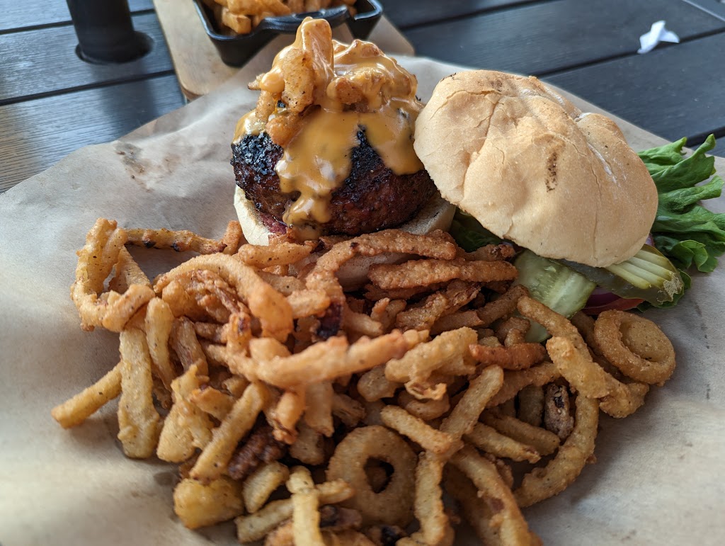 Cunninghams Journal On The Lake | restaurant | 610 Talmadge St Suite A, Kearney, NE 68845, USA | 3082375122 OR +1 308-237-5122