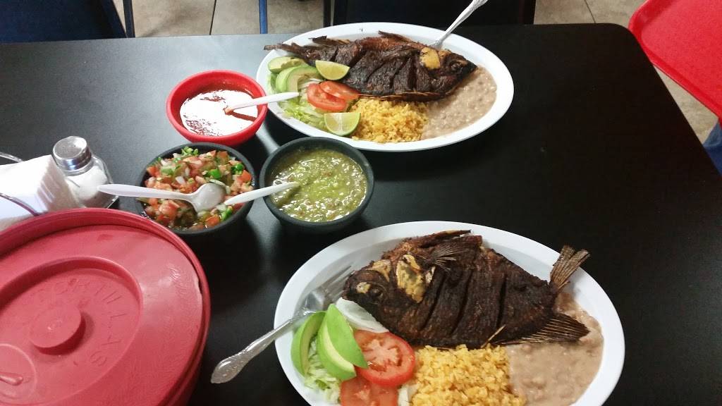 Super Mercado Julian | bakery | 541 W Bardsley Ave, Tulare, CA 93274, USA | 5596880506 OR +1 559-688-0506