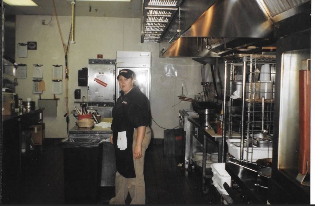 Off The Wall Sandwich Company | restaurant | 4068 N Buffalo St, Orchard Park, NY 14127, USA | 7167408855 OR +1 716-740-8855