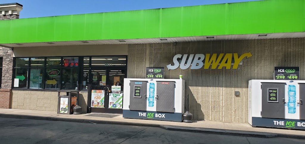 MAPCO Mart | restaurant | 8631 Main Street, TN-25, Cross Plains, TN 37049, USA | 6156542599 OR +1 615-654-2599