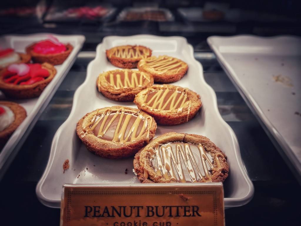 Red Mango | restaurant | 124 E 4th St, Fort Worth, TX 76102, USA | 8177829001 OR +1 817-782-9001