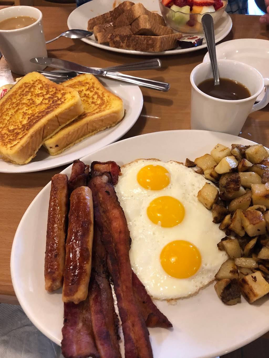 Sunset Grill | restaurant | 4551 Kingston Rd, Scarborough, ON M1E 2P1, Canada | 6473521551 OR +1 647-352-1551