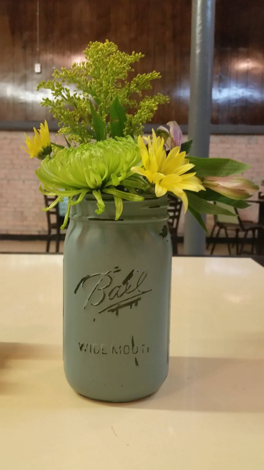 Dutch Market Eatery | restaurant | 6713 S Quay Rd, Suffolk, VA 23437, USA | 7577441155 OR +1 757-744-1155