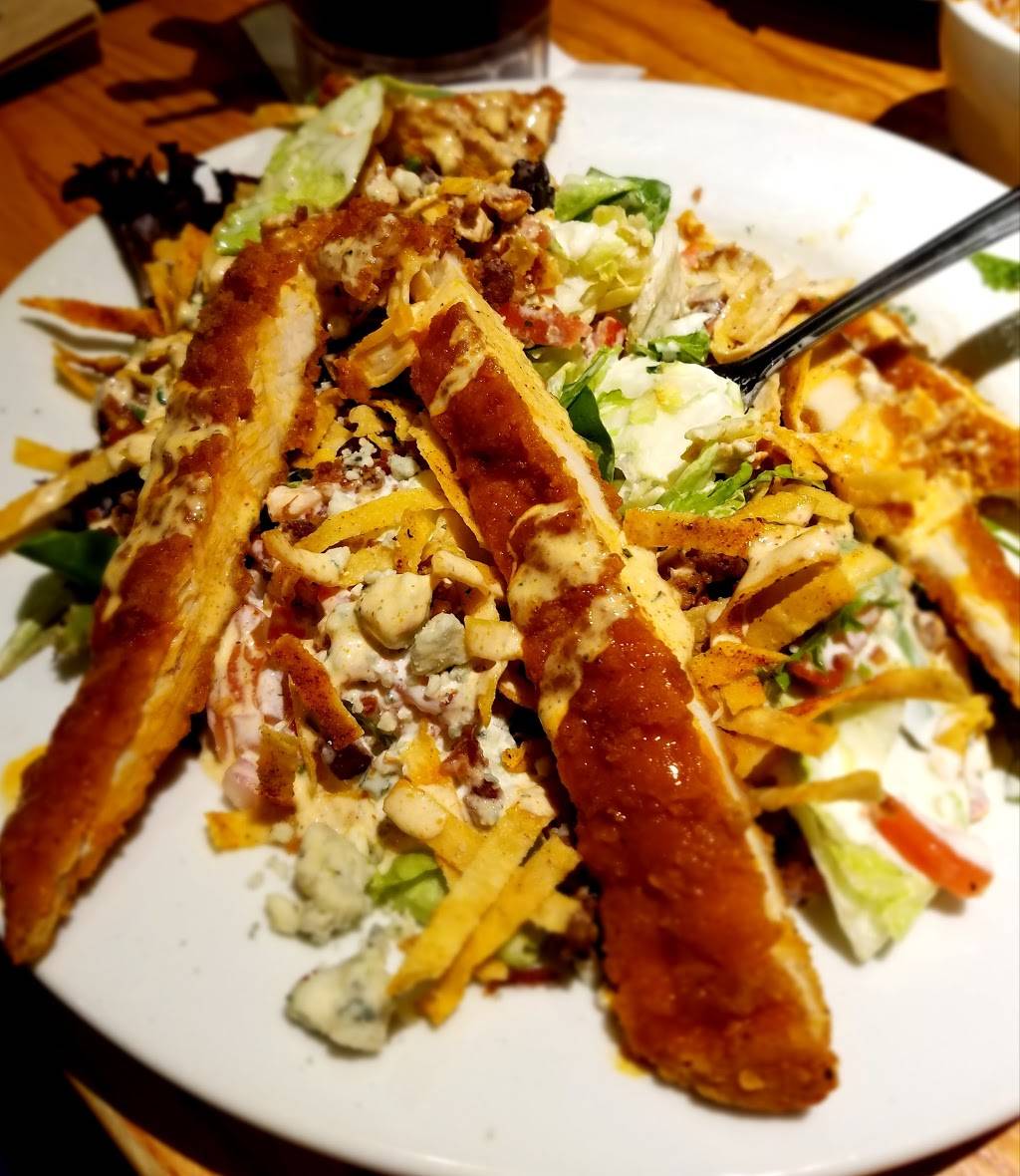 Chilis Grill & Bar | restaurant | 8100 Wyoming Blvd NE, Albuquerque, NM 87113, USA | 5057972733 OR +1 505-797-2733