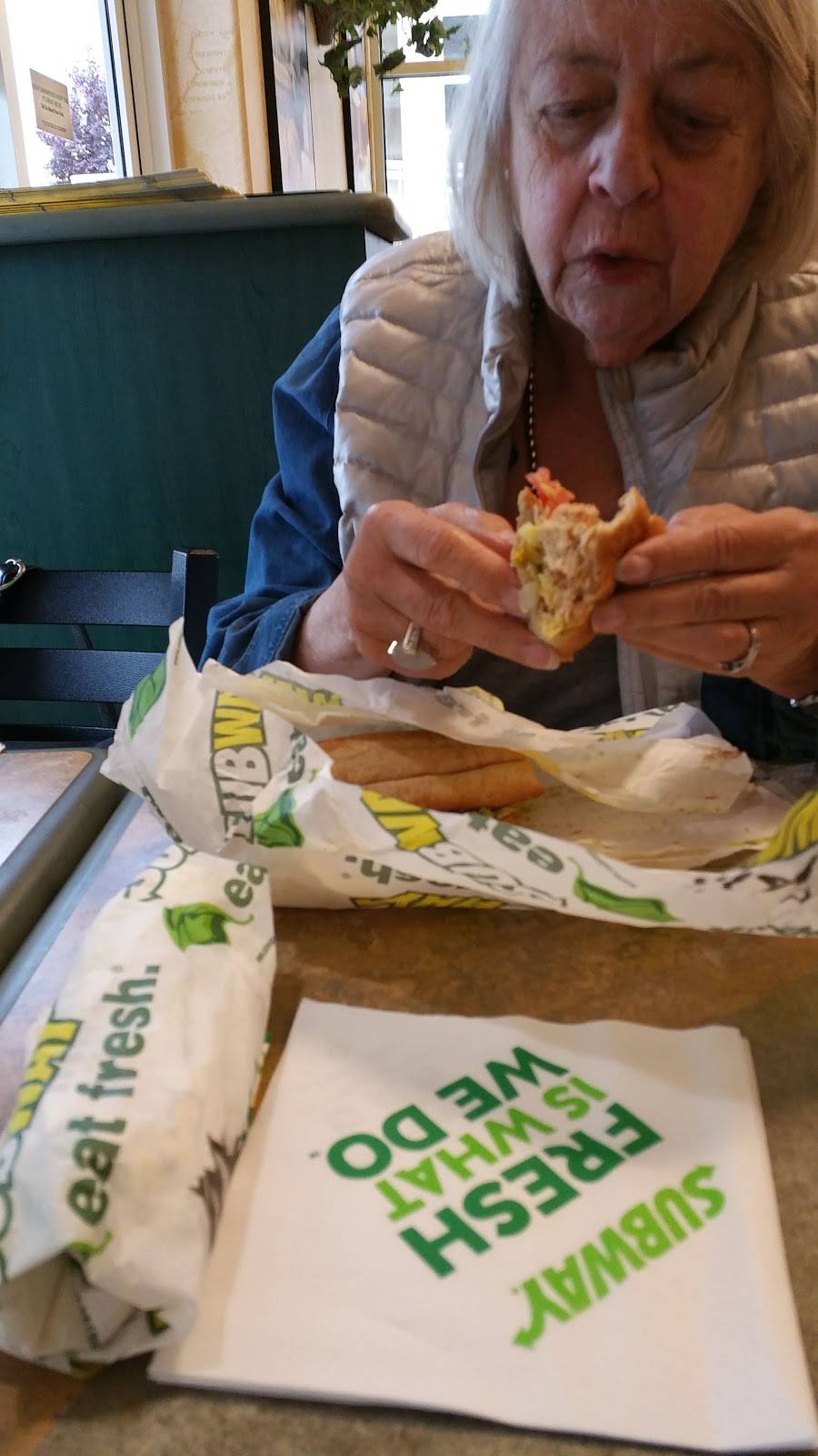 Subway | restaurant | 655 Tucker Rd, Tehachapi, CA 93561, USA | 6618237075 OR +1 661-823-7075