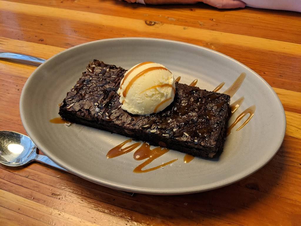 The Macintosh | restaurant | 2119 E Camelback Rd, Phoenix, AZ 85016, USA | 6023688766 OR +1 602-368-8766