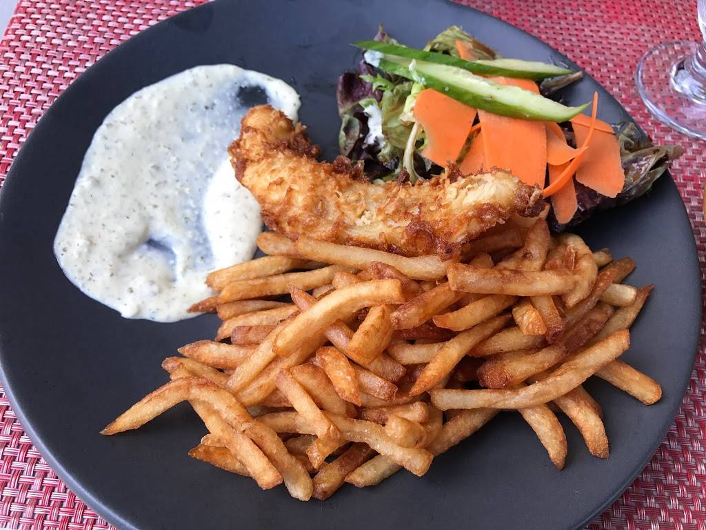 LEscale Bistro et Crêperie | restaurant | 2 Rue du Petit Champlain, Québec, QC G1R 4S7, Canada | 5817416979 OR +1 581-741-6979