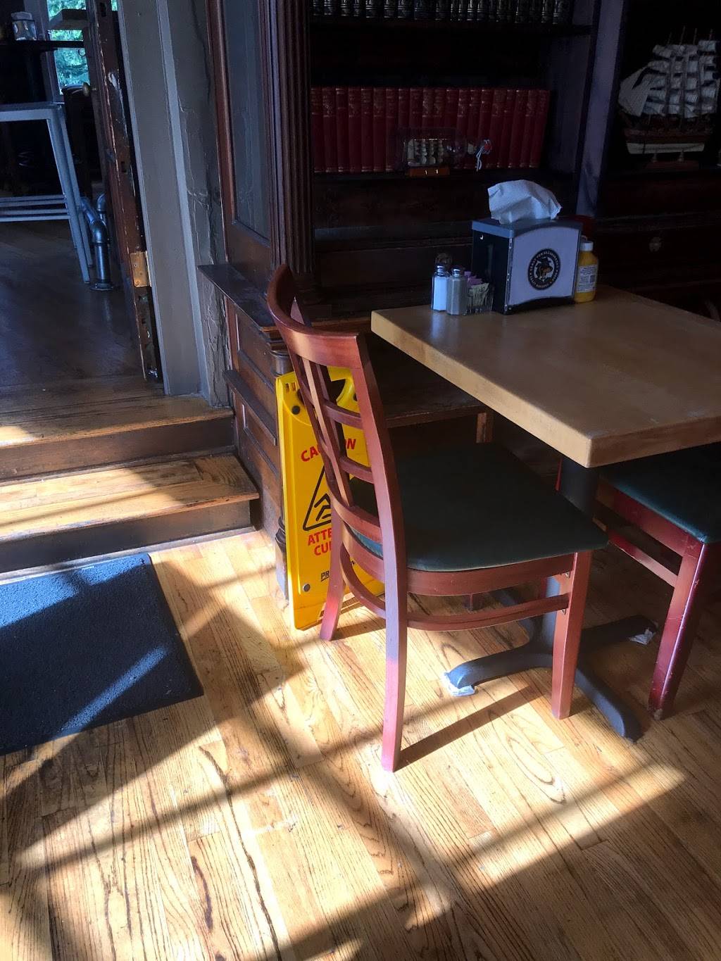 Bräuburgers Craft Burgers & Beer of Rivermont | restaurant | 2496 Rivermont Ave, Lynchburg, VA 24503, USA | 4343868767 OR +1 434-386-8767