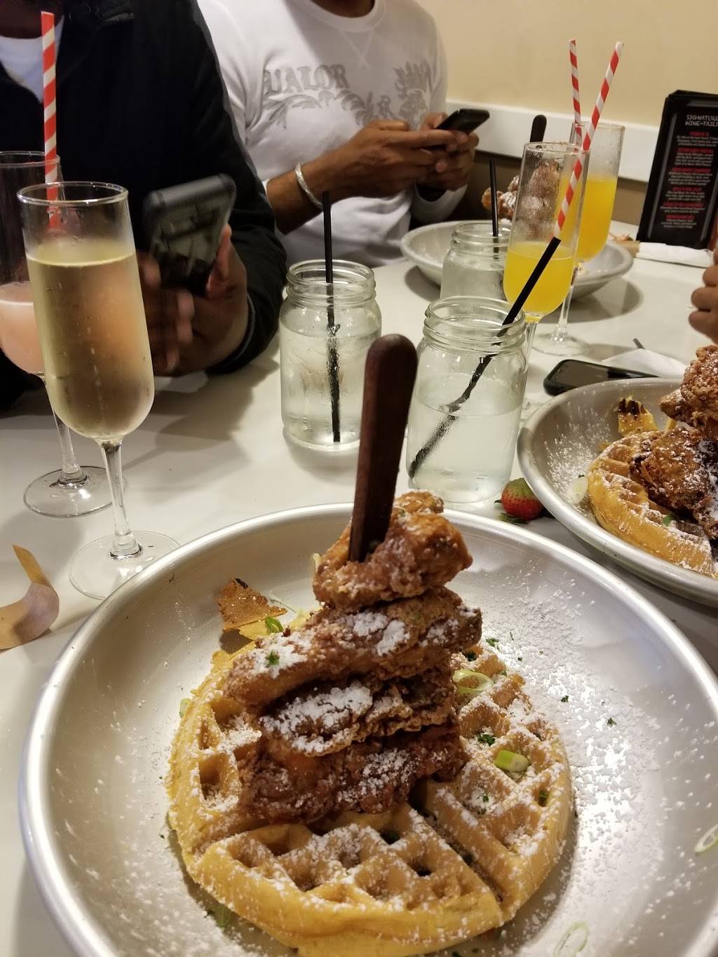 The Place 2 Be | restaurant | 615 Franklin Ave, Hartford, CT 06114, USA | 8609047891 OR +1 860-904-7891