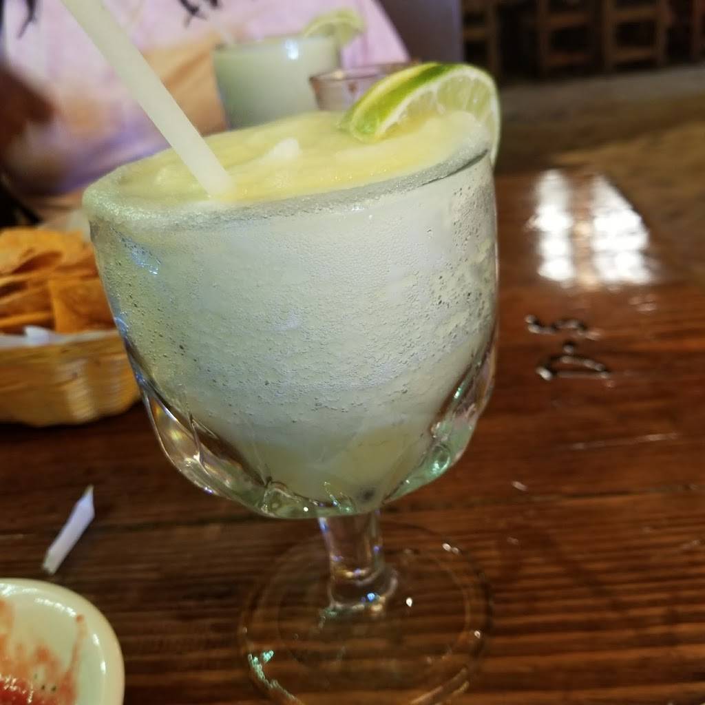 El Rancho | restaurant | 2441 Pass Rd, Biloxi, MS 39531, USA | 2285946705 OR +1 228-594-6705