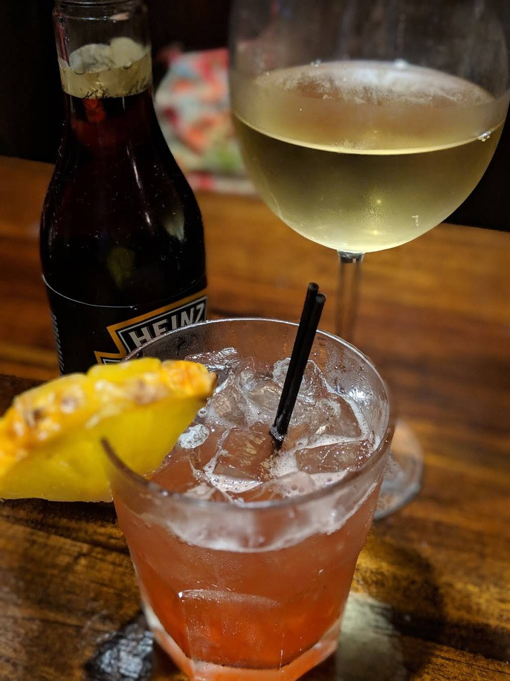 Kailua Town Pub and Grill | restaurant | 26 Hoolai St #1100, Kailua, HI 96734, USA | 8082308444 OR +1 808-230-8444