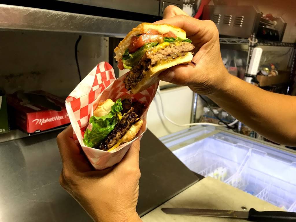 Beach Burger | meal takeaway | 2302 W Oceanfront, Newport Beach, CA 92663, USA | 9492454463 OR +1 949-245-4463