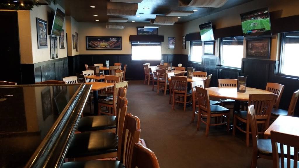 Tweeters Bar & Grill | restaurant | 1027 US-71, Okoboji, IA 51355, USA | 7123329421 OR +1 712-332-9421