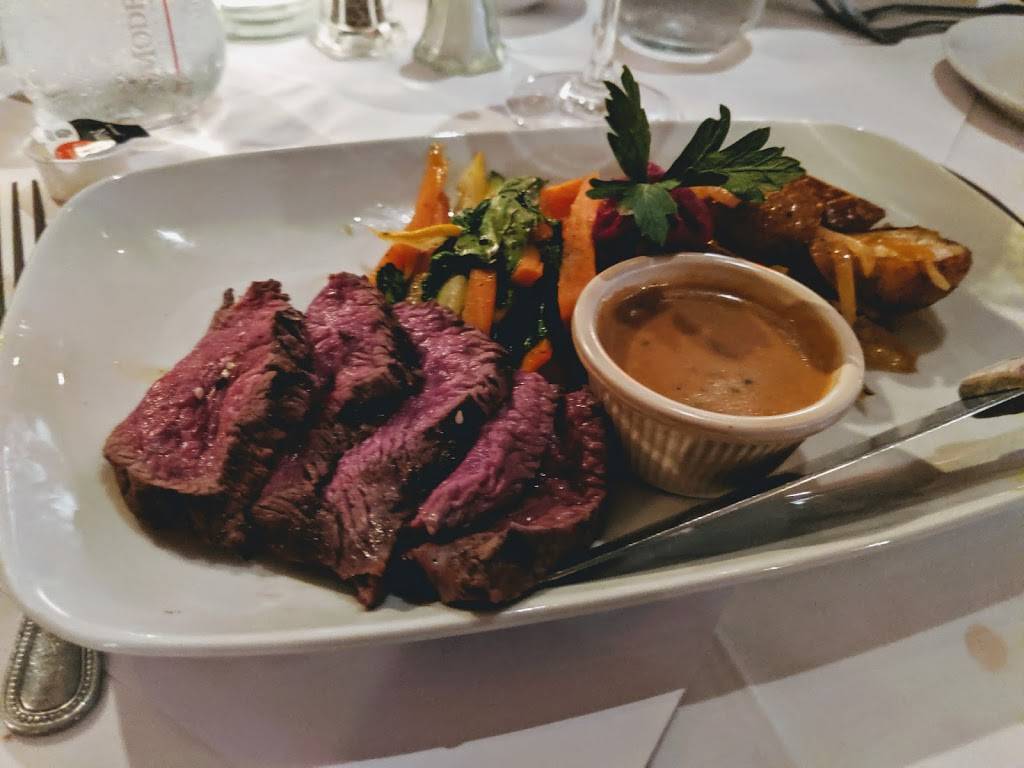 Chez Milot | restaurant | 958 Rue Valiquette, Sainte-Adèle, QC J8B 2M3, Canada | 4502292838 OR +1 450-229-2838