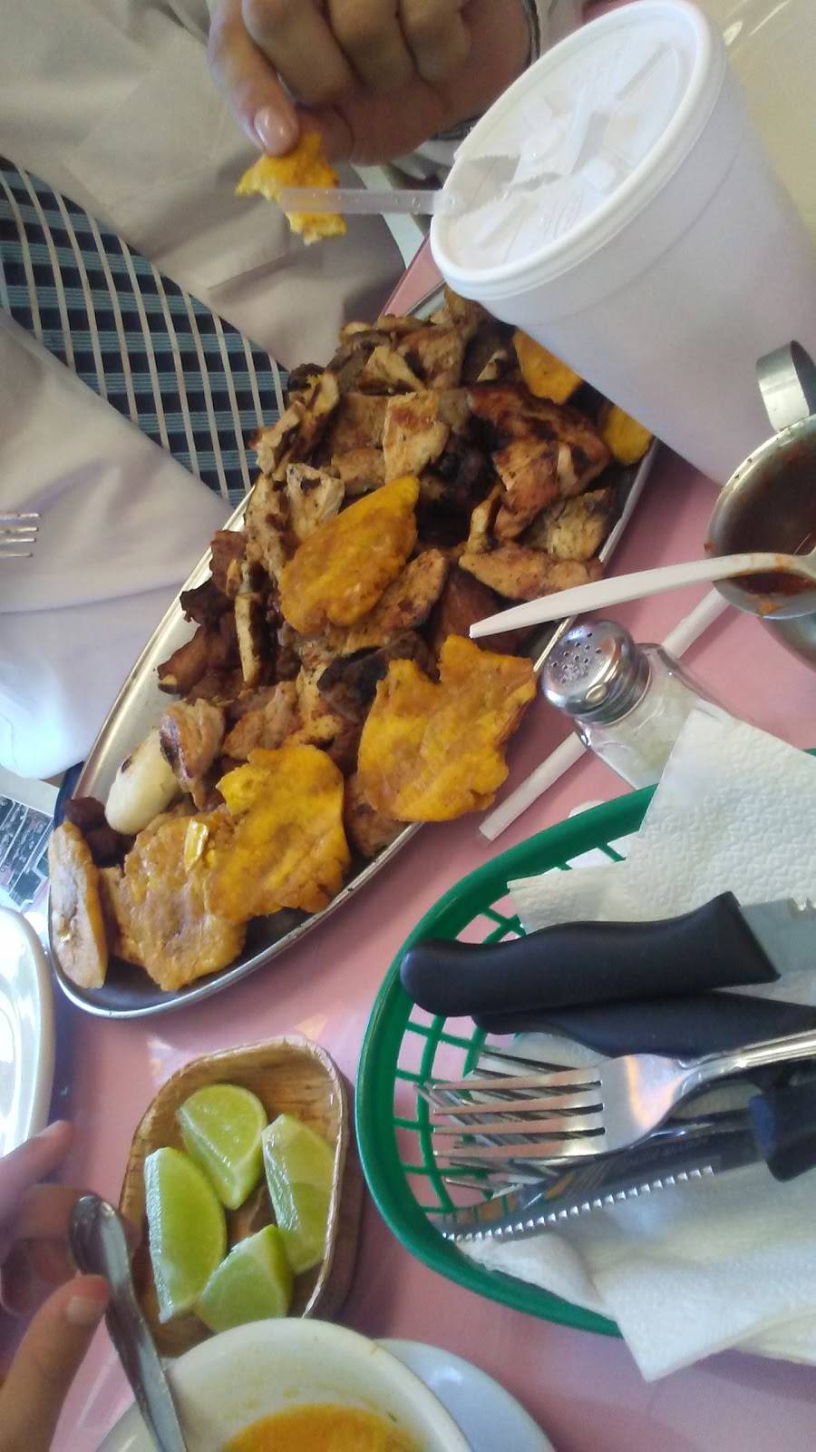 La Carbonera | restaurant | 887 Main St, Paterson, NJ 07503, USA | 9735230023 OR +1 973-523-0023