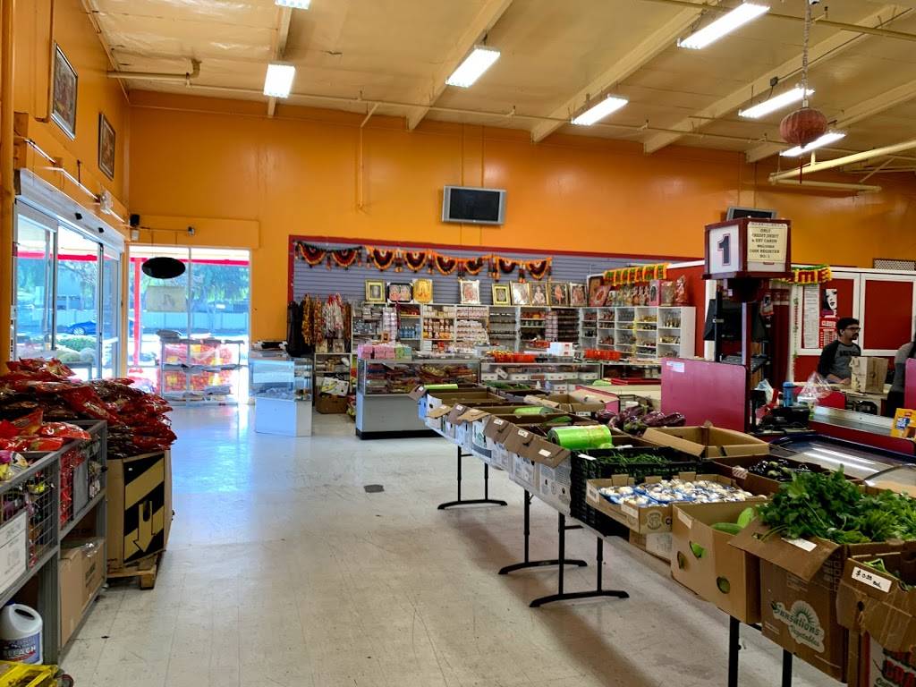 Bharat Bazar Food Court | restaurant | 1165 Reed Ave, Sunnyvale, CA 94086, USA | 4082612424 OR +1 408-261-2424