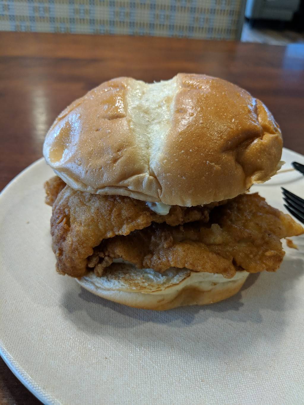 Showmars University | restaurant | 115 E McCullough Dr, Charlotte, NC 28262, USA | 7045470265 OR +1 704-547-0265