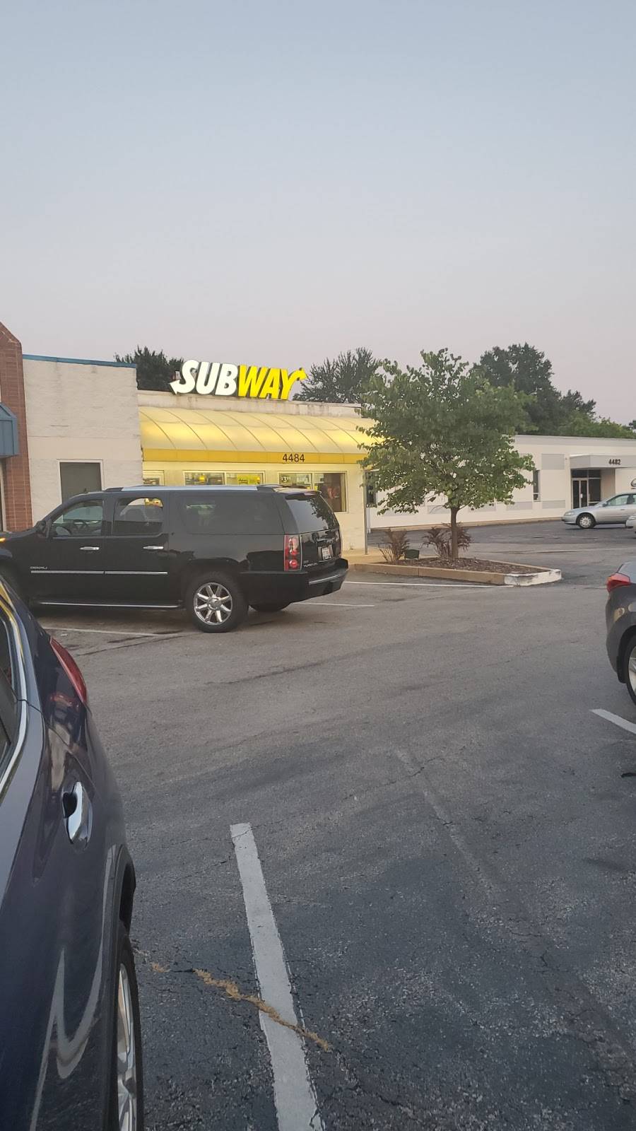 Subway | restaurant | 4484 Woodson Rd, St. Louis, MO 63134, USA | 3144292782 OR +1 314-429-2782