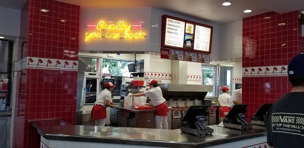 In-N-Out Burger | restaurant | 30296 Haun Rd, Menifee, CA 92584, USA | 8007861000 OR +1 800-786-1000