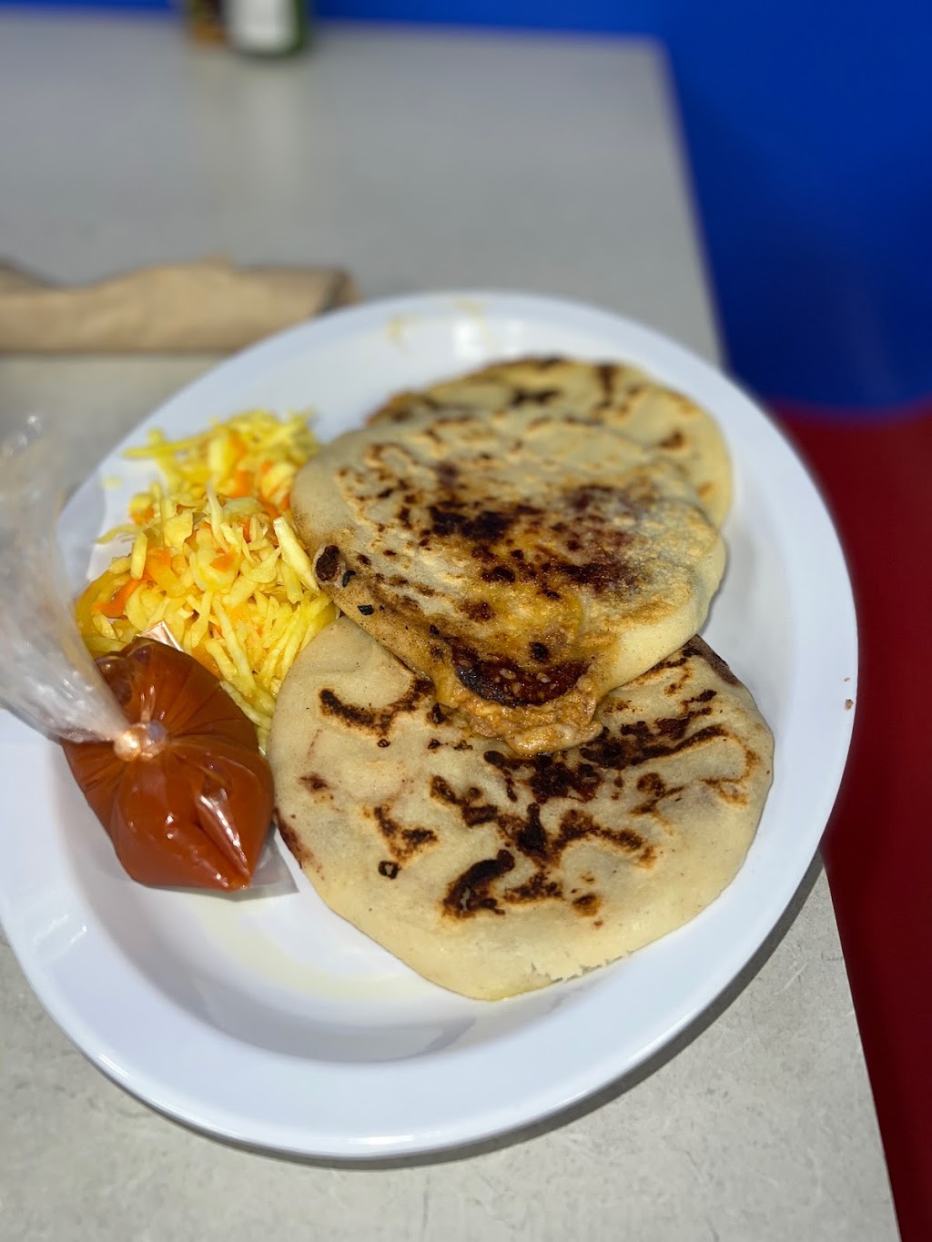 Pupuseria Tierra Blanca | restaurant | 1808 Woodlawn Dr suite f, Gwynn Oak, MD 21207, USA | 4433483905 OR +1 443-348-3905