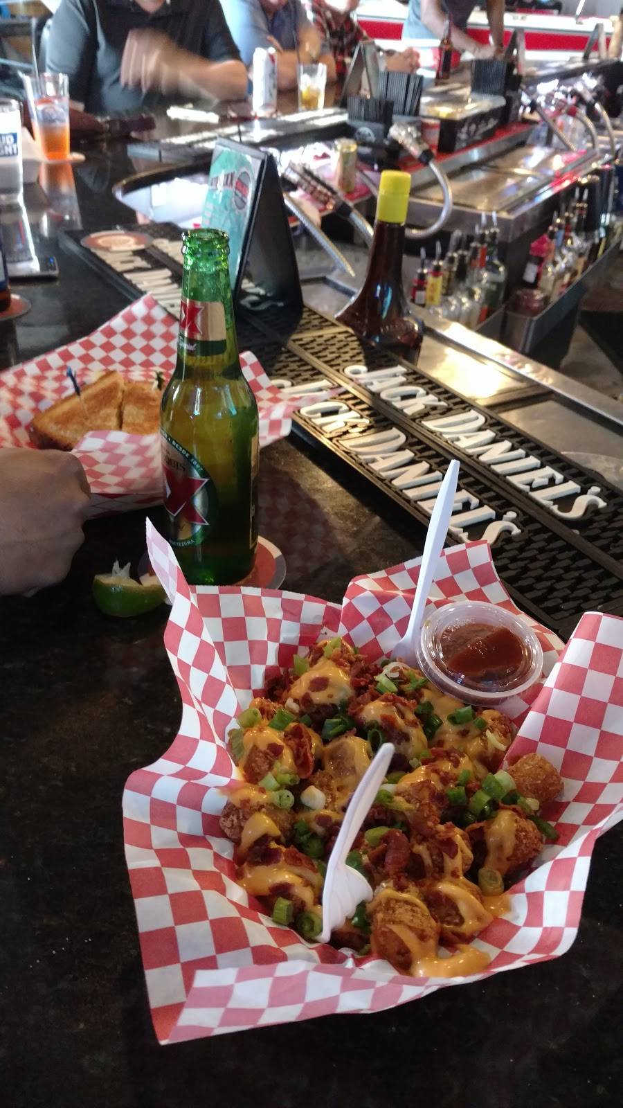 Dive Inn | restaurant | 1380 S Broadway, Denver, CO 80210, USA | 7202426157 OR +1 720-242-6157