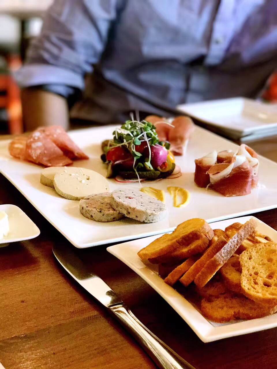 Bistro Central Parc | restaurant | 560 Central Ave, San Francisco, CA 94117, USA | 4159317272 OR +1 415-931-7272