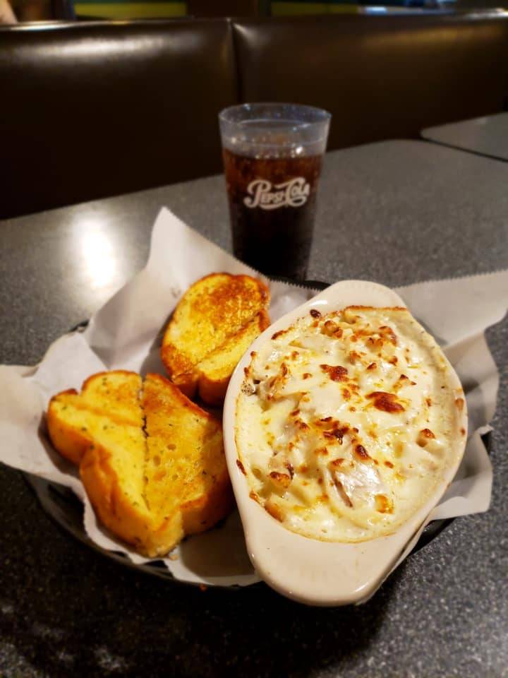 Bob & Luigis Andover | restaurant | 325 W Central Ave, Andover, KS 67002, USA | 3167331111 OR +1 316-733-1111