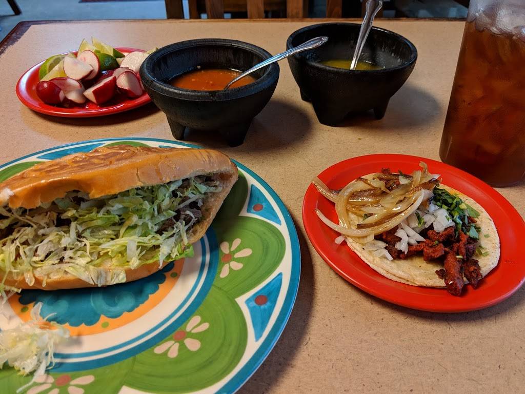 Chalos Tacos | restaurant | 5029 N Rockwell Ave, Bethany, OK 73008, USA | 4054402984 OR +1 405-440-2984